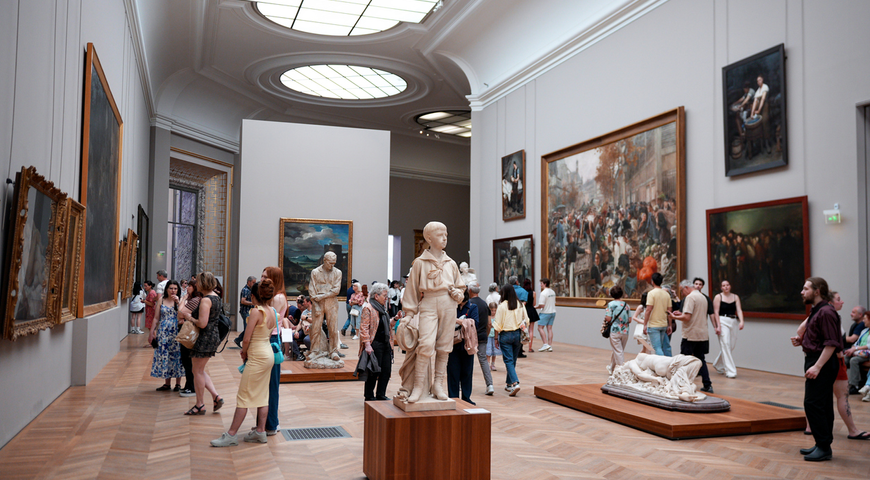 世界最高峰の文化機関でさえ免れない ヒューマンオペレーションの脆弱性  ―ルーヴル美術館インシデントから学ぶ認証管理の本質―